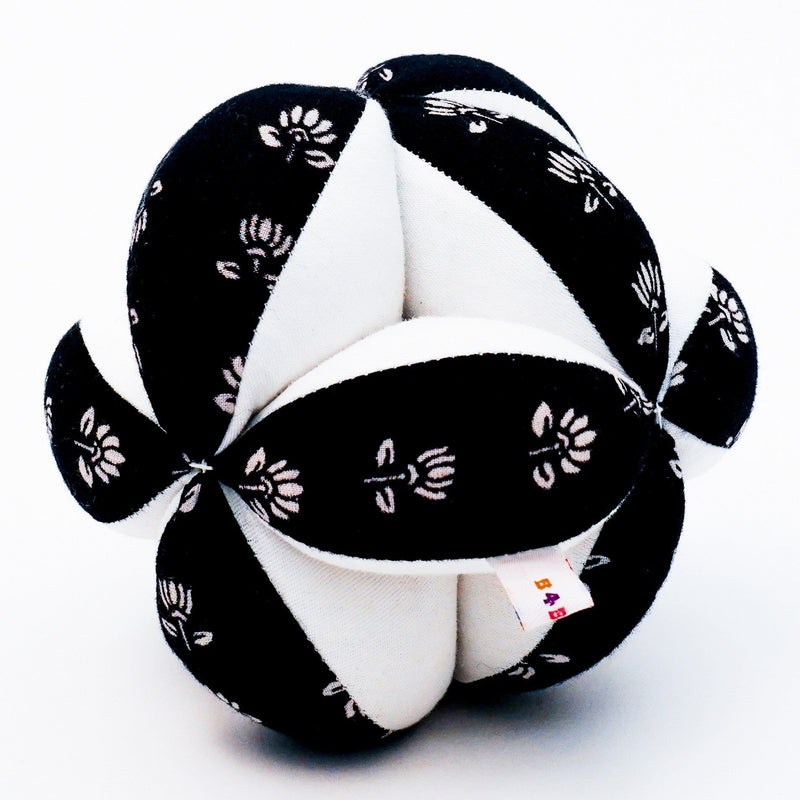 Clutch Ball For babies 0-1 year for brain development designed by Experts